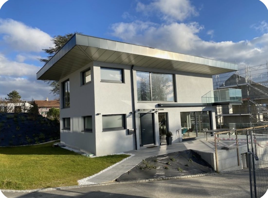 Modernes Einfamilienhaus von Greenhouse mit Flachdach